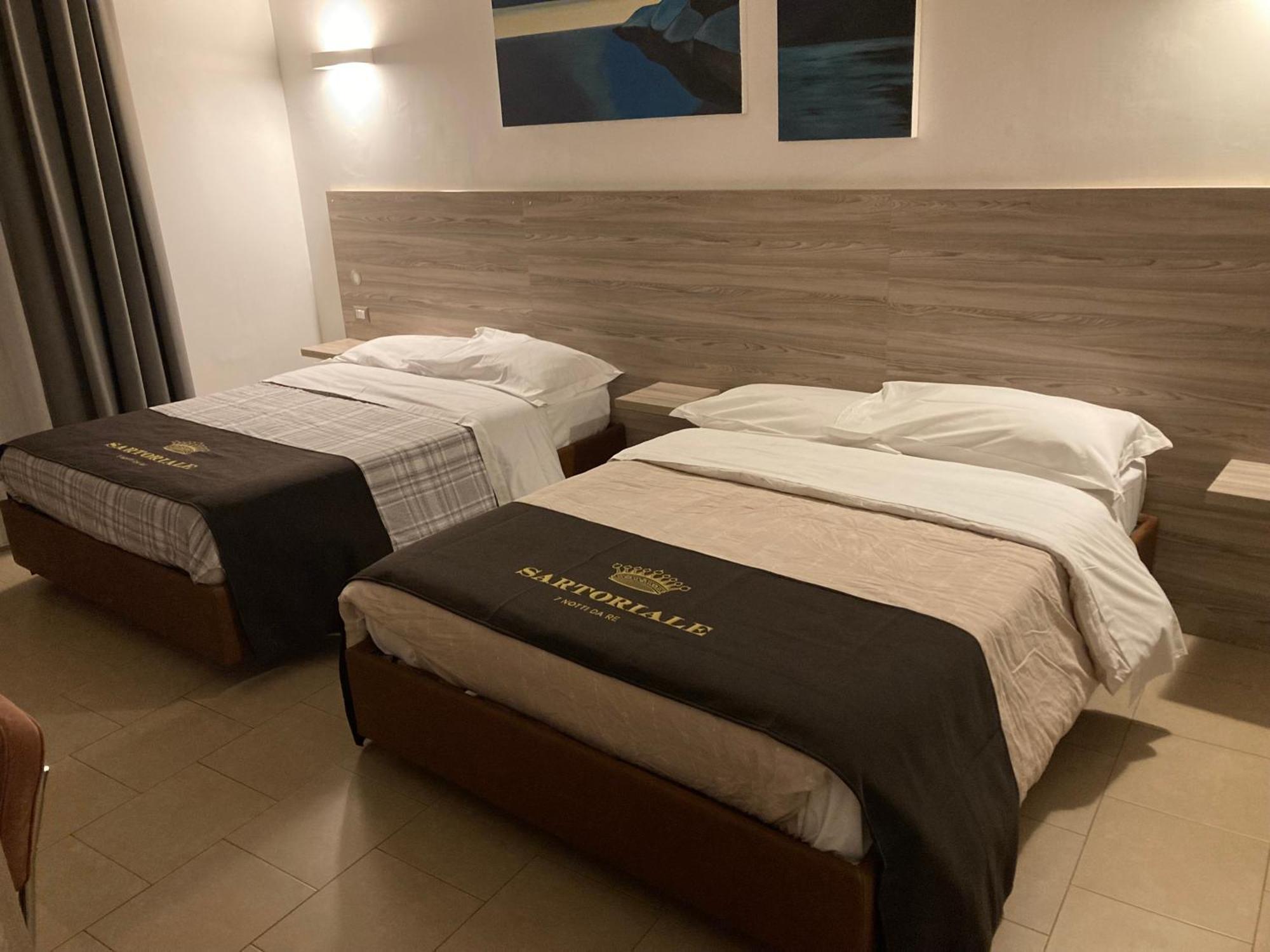 4Stanze Otel Napoli Dış mekan fotoğraf